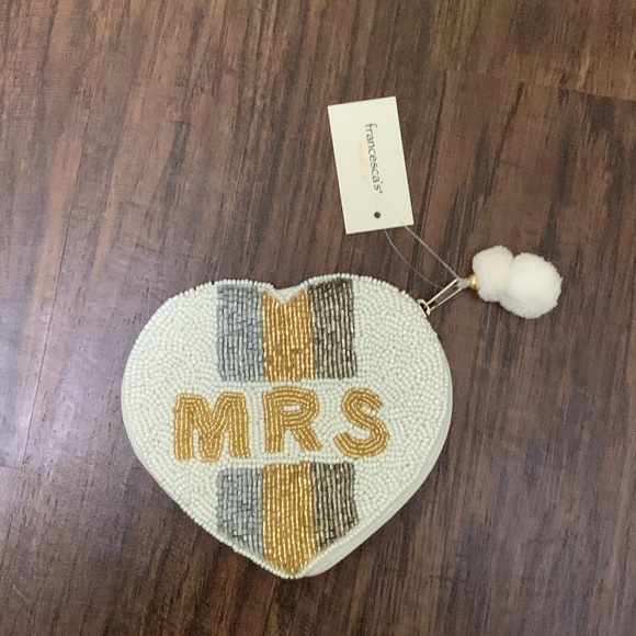 Francesca’s collections MRS heart shaped striped pouch - Picture 8 of 9